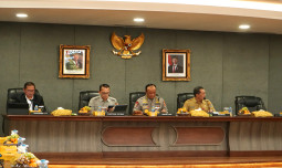 Akselerasi Produksi Jagung Bersama Polri, Mentan Amran Harapkan Peran Bulog untuk Penyerapan Hasil Panen ke Depan