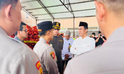 Mentan Amran Sidak 133,5 ton Bawang Bombay Selundupan Berpenyakit : “Tidak Ada Ampun, Usut Sampai Akar”