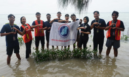 ARM HA-IPB Dukung BEM KM IPB Tanam Mangrove dan Bersih Lingkungan di Pulau Tidung