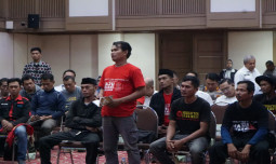 Petani Indramayu Terharu Diterima dan Diberi Solusi Mentan Amran
