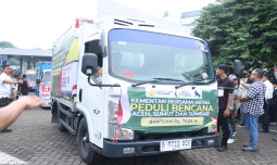Mentan Amran Pastikan Bantuan Mengalir Cepat, Distribusi Lewat Armada Laut dan Udara Dikerahkan untuk Sumatera