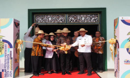 Kementan Serahkan Tanda Daftar Varietas Mangga Keraton Yogyakarta Cempura dan Semar