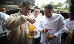 Mentan Amran Sidak di Surabaya, 7 Perusahaan Ketahuan Sunat Minyak Goreng